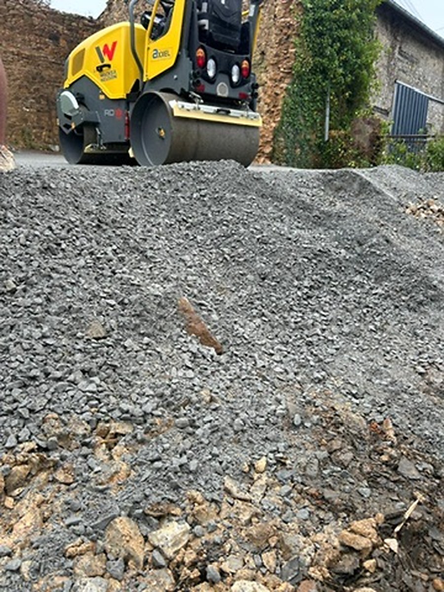 Compactage gravier rouleau Wacker